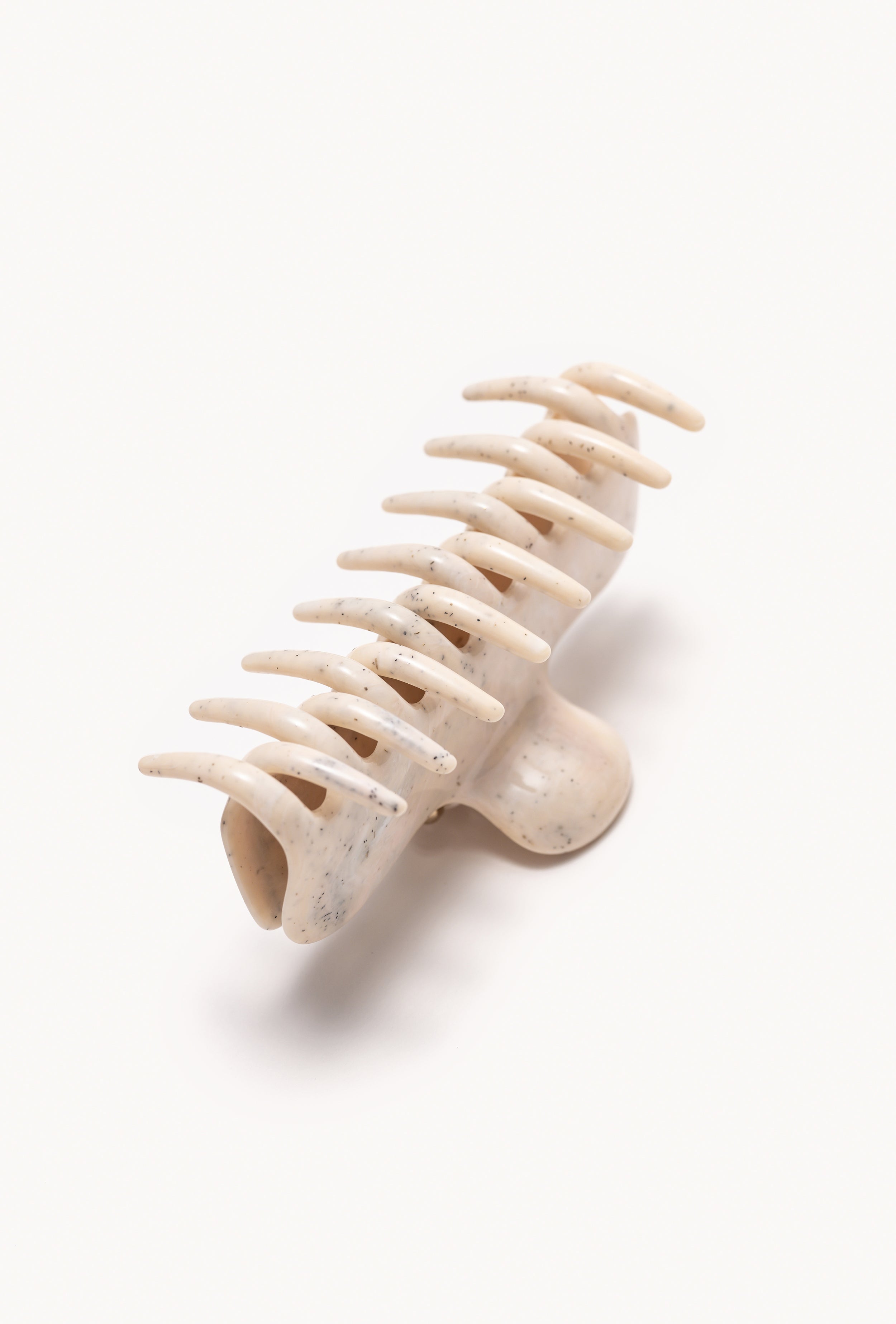 UNDO HAIRWARE No.4クロークリップ Mica 4